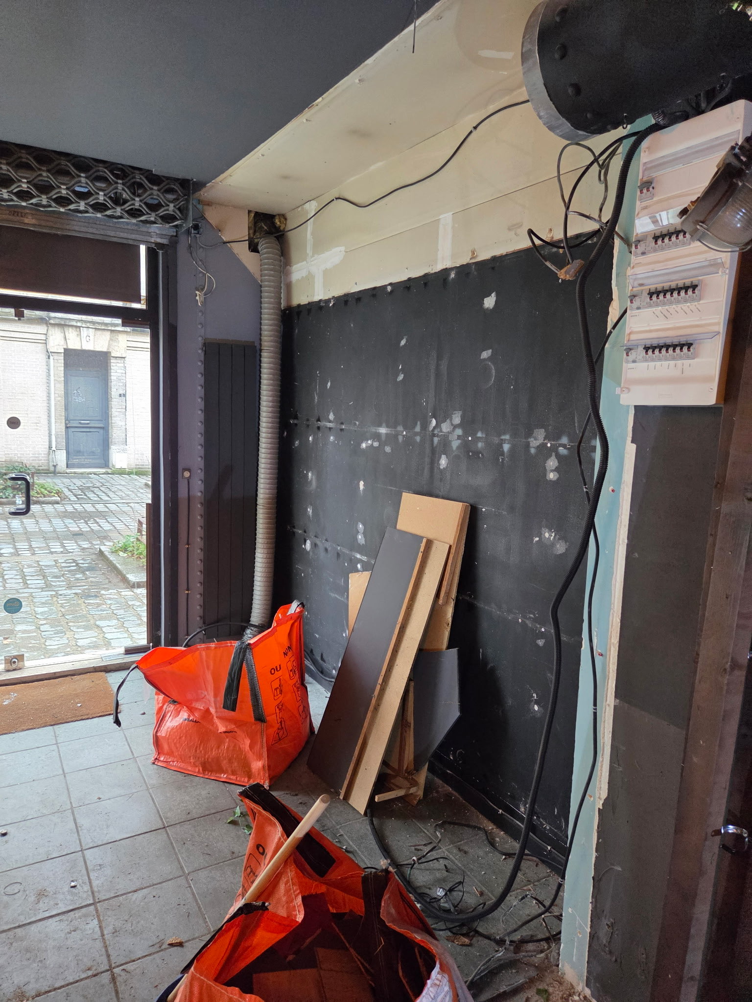 Avant : chantier de la cave à vin à Rouen
